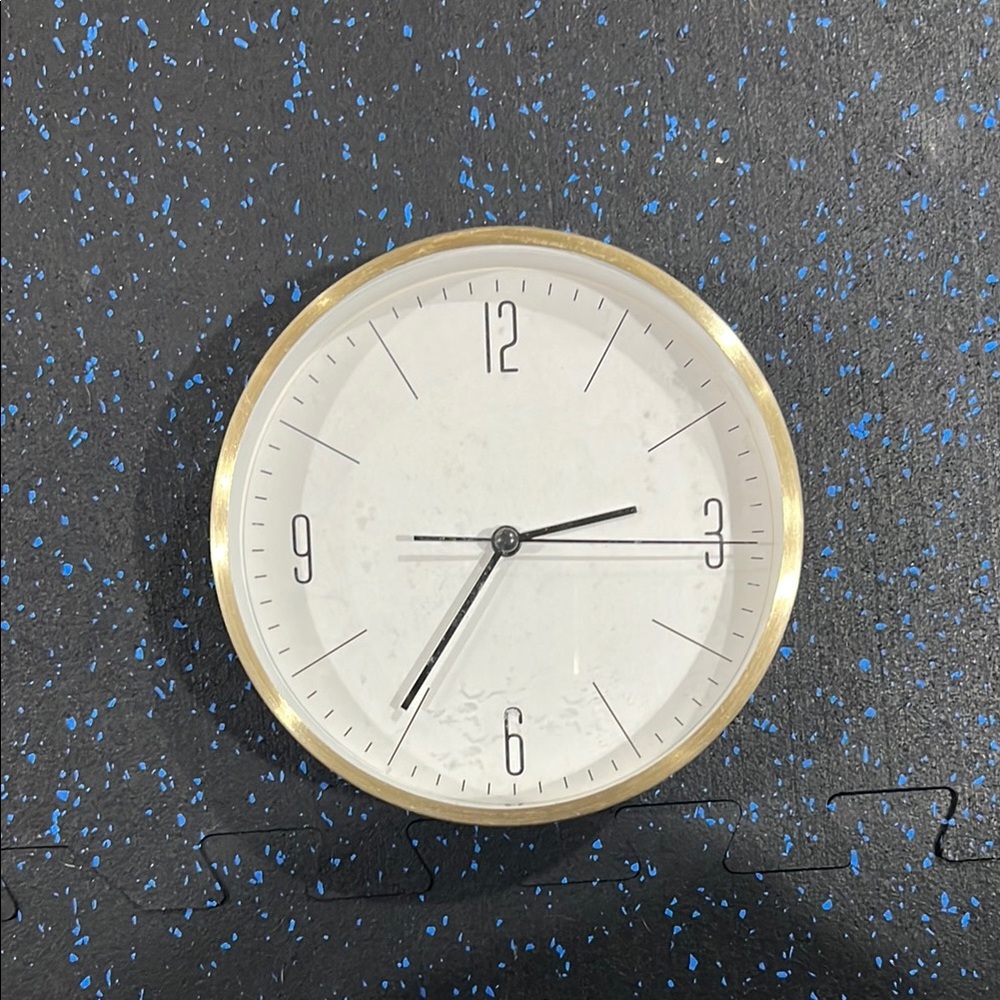Elegant Gold Wall Clock